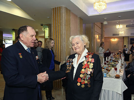 Торжественный прием руководством города женщин-ветеранов Великой Отечественной войны